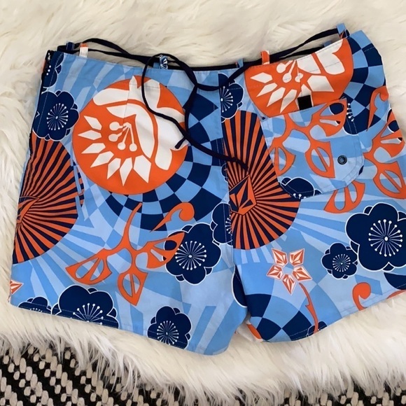Y2K Vintage Volcom blue swim/board shorts - Picture 3 of 8